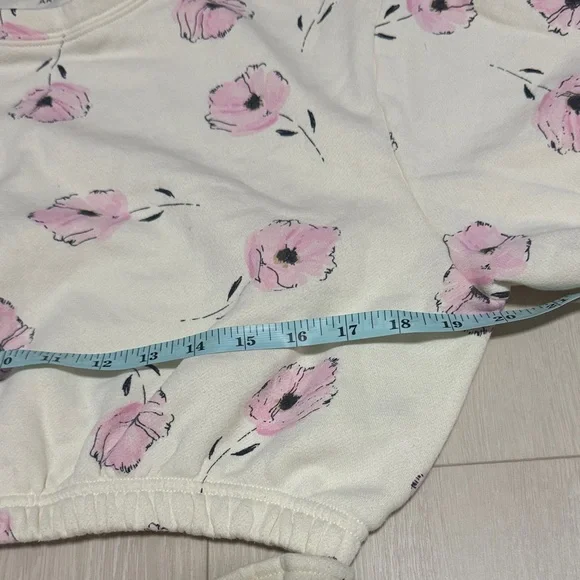 Arizona Jean Company Floral Top And High Waist Shorts in Pink and Cream Set - Picture 5 of 9